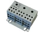 Blocs de distribution d'alimentation et loquets de connexion